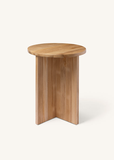 THE SLEEK SIDE TABLE